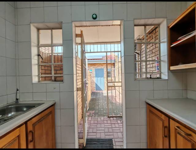 3 BEDROOM TOWNHOUSE FOR SALE IN THREE RIVERS